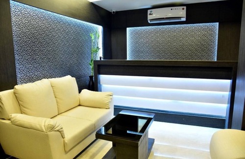 Thousand Lights Hotel | Budget-Friendly Hotel Pine Tree with Family Amenities