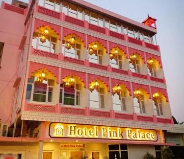 Sindhi Camp Hotel | Budget-Friendly Hotel Pink Palace: Family & Accessible Amenities