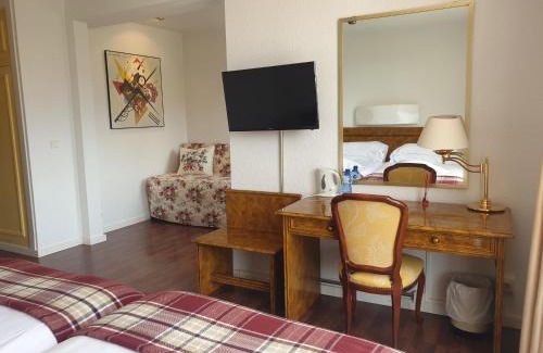 Tarrega Hotel | Discover Hotel Pintor Marsà: Family-Friendly Getaway