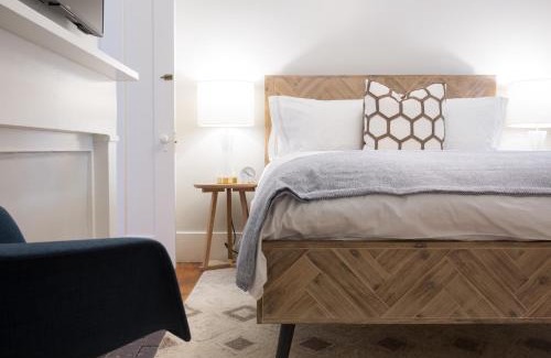 Nantucket Town Hotel | Delightful Stay at Hotel Pippa with Complimentary Breakfast