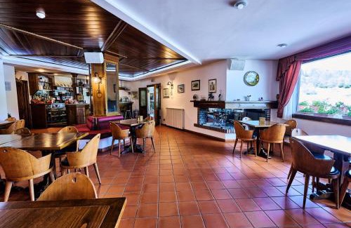 Aremogna Hotel | Discover Hotel Pizzalto: 4-Star Stay with Spa & Hot Tub
