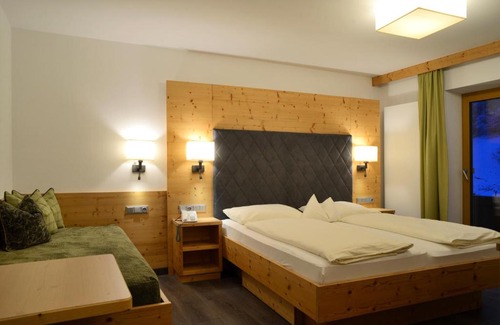 Auffach Hotel | Discover Hotel Platzl: Oceanfront Bliss with Top Amenities