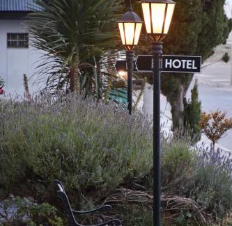 Comodoro Rivadavia Hotel | Budget-Friendly Hotel Playa with Family Amenities & Breakfast