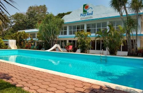 Catemaco Hotel | Budget-Friendly Hotel Playa Azul with Pool and Spa Amenities