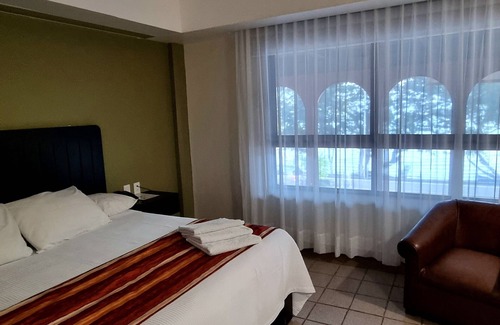 Catemaco Hotel | Relax at Hotel Playa Cristal: Pool, Spa & Excellent Reviews