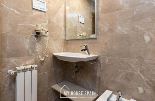 Gijon Hotel | Family-Friendly Hotel Playa Poniente with Great Reviews
