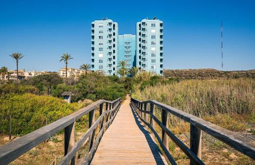 Guardamar del Segura Hotel | Oceanfront Hotel Playas de Guardamar with Pool Access