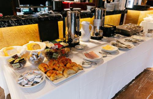 Canning Hotel | Explore Hotel Plaza Central Canning: Family-Friendly Comfort