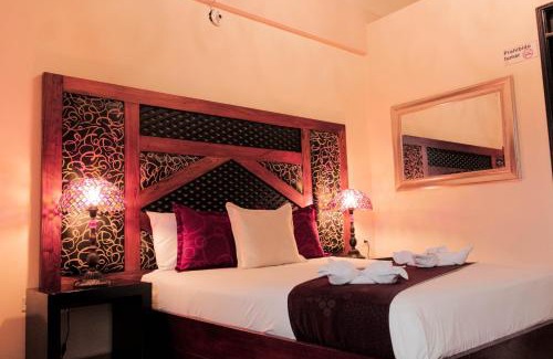 Caldas Hotel | Budget-Friendly Stay at Hotel Plaza Garibaldi – Child Friendly!