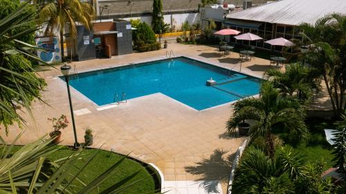 Ciudad Hidalgo Hotel | Family-Friendly Hotel Plaza Mazari with Oceanfront Pool