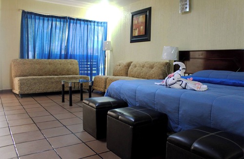Ciudad Hidalgo Hotel | Discover Hotel Plaza Mazari: Pool, Spa & Family-Friendly Fun