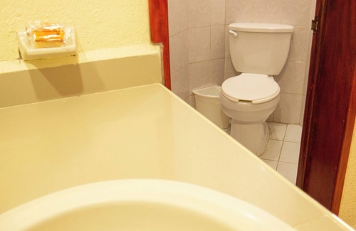 Ciudad Hidalgo Hotel | Discover Hotel Plaza Mazari: Pool, Spa & Family-Friendly Fun