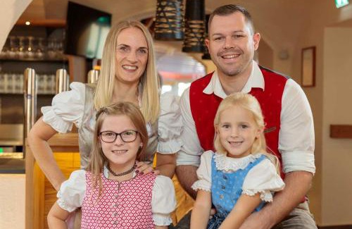 Pocking Hotel | Pet-Friendly Getaway at Hotel Pockinger Hof - 8.2/10 Rating