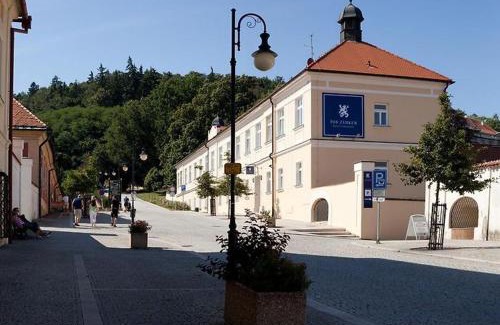 Boskovice House | Pet-Friendly Getaway at Hotel Pod Zámkem - Rated 8.9/10