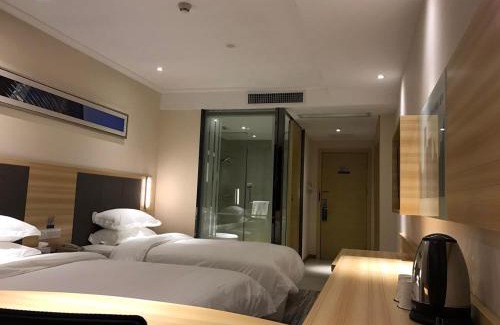 Wuchang Hotel | Budget-Friendly SEE U Select Hotel with Breakfast Included
