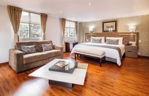 La Cabrera Hotel | Discover Hotel Porton Bogota: 4-Star Comfort & Dining