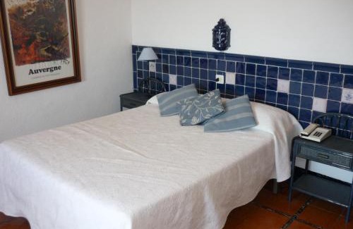 Portlligat Hotel | Relax at Hotel Port-Lligat with Pool and Ocean Views