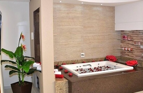 Carlopolis Hotel | Cozy Hotel Portal: Family-Friendly with Breakfast Included