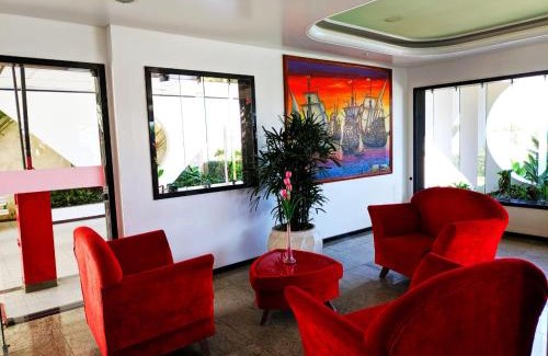 Eunapolis Hotel | Experience Comfort at Hotel Portal De Eunápolis with Pool & Hot Tub