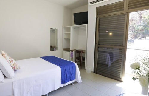 Chacara Hotel | Relaxing Retreat at Hotel Porto do Sol with Pool & Dining