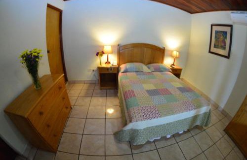 Managua Hotel | Guest Rated Hotel Posada Don Pantaleon with Breakfast Included