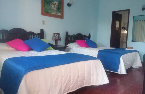 Catemaco Hotel | Discover Hotel Posada Koniapan: Family-Friendly Getaway