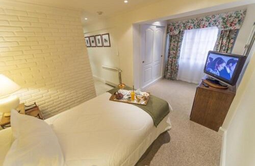 El Calafate Hotel | Relax at Hotel Posada Los Alamos: Rated 9/10 with Spa & Pool