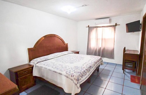 Salvatierra Hotel | Discover Hotel Posadas Ocampo Rotamundos with Spa & Family Perks