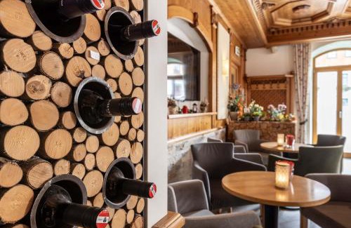 Bad Mitterndorf Hotel | Discover Hotel Post: Family-Friendly with Great Amenities