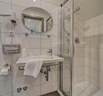 Weiden in der Oberpfalz Hotel | Family-Friendly Hotel Post with Delightful Dining Options