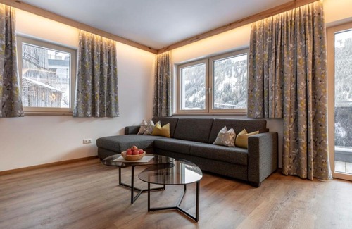 Kappl Hotel | Elegant Hotel Post Kappl: 4-Star Stay with Hot Tub Access