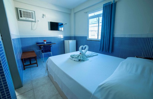 Coroa do Meio Hotel | Relax at Hotel Pousada do Farol with Pool & Breakfast