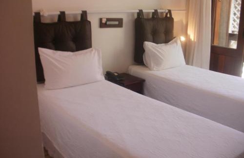 Itapua Hotel | Discover Hotel Pousada Encanto de Itapoan with Ocean Views