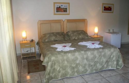 Itapevi Hotel | Discover HOTEL POUSADA PARAÍSO: Pet-Friendly Oceanfront Retreat