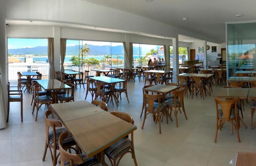 Pinheira Hotel | Idyllic Hotel Pousada Santos with Oceanfront Views