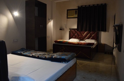 Pilibhit Hotel | Hotel Prakash Paradise