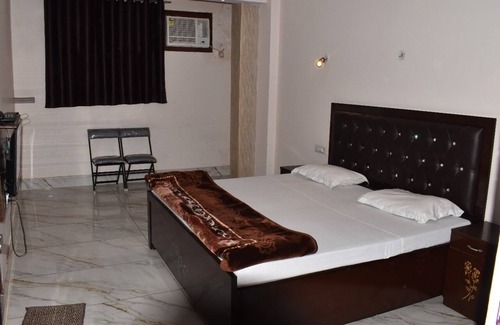Pilibhit Hotel | Hotel Prakash Paradise