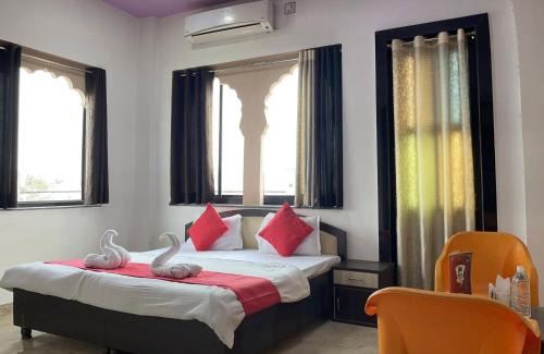 Bharatpur Hotel | Pet-Friendly Hotel Pratap Palace with Family Dining Options
