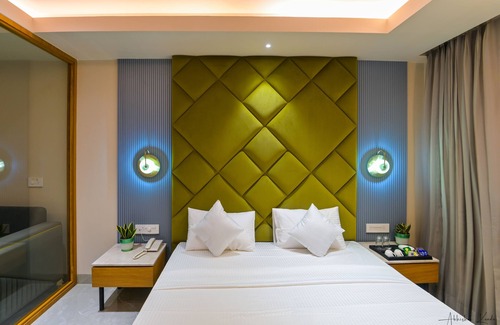 Jagdalpur Hotel | Discover Hotel Pratap Palace: Family-Friendly with Breakfast