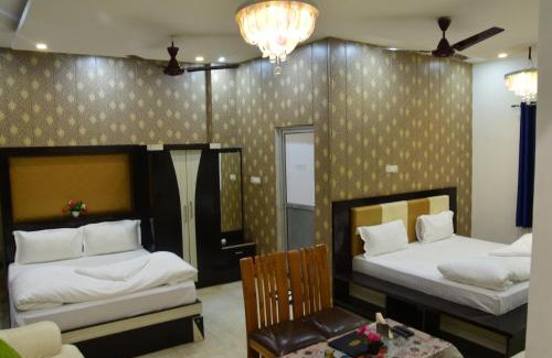 Dalmau Hotel | Experience Comfort at Hotel Pratap Palace with Dining & Family Fun
