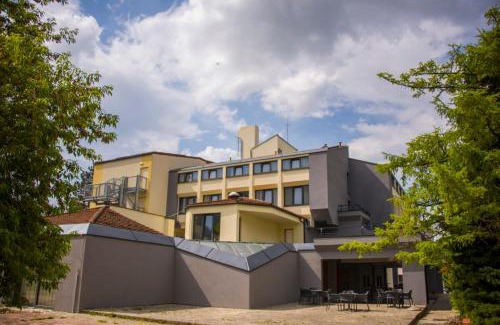 Prebold Hotel | Pet-Friendly Hotel Prebold with Spa and Hot Tub Amenities