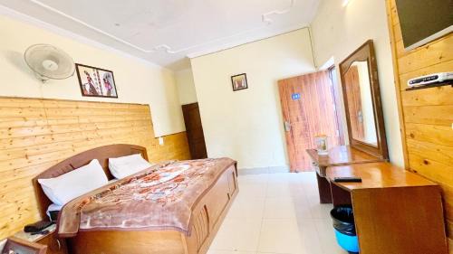 The Mall Road Hotel | HOTEL PREMIUM U P Near Mall Road - Restaurant And Private Parking Facilities - Hygiene & Luxuary Room - A Top Rated Premium Hotel In Mussooire