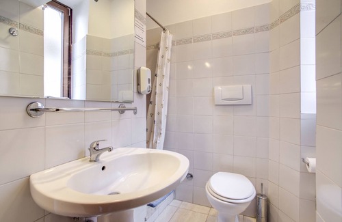 Rione VI Parione Hotel | Family-Friendly Hotel Primavera with Breakfast & Kitchen