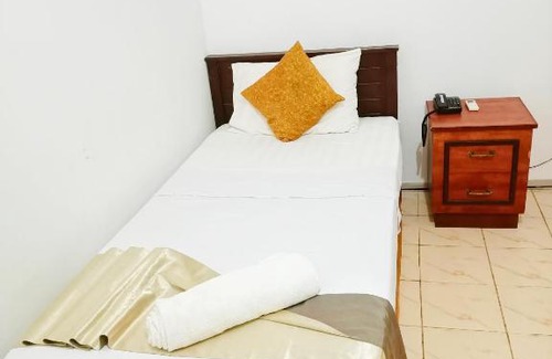 Vavuniya House | Exceptional Hotel PRINCESS ROSE: Breakfast & Family-Friendly