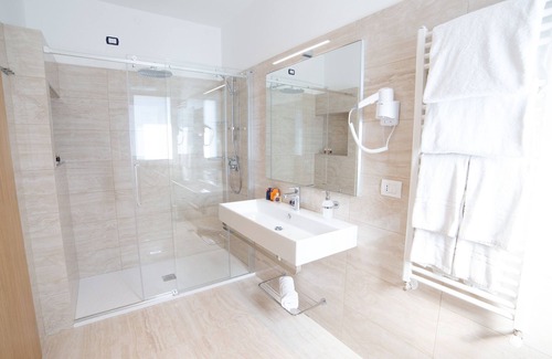 Altavilla Milicia Hotel | Relaxing Retreat at Hotel Principe Alogna & SPA