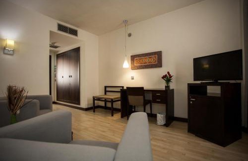 Ocana Hotel | Pet-Friendly Hotel Puerta de Ocaña with Family Amenities