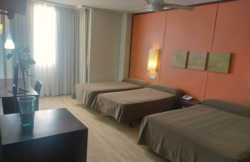 Ocana Hotel | Cozy Hotel Puerta de Ocaña with Spa and Family Amenities