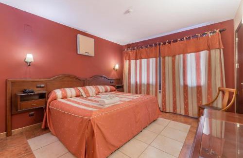 La Puebla de Valverde Hotel | Discover Hotel Puerta de Javalambre: Pet-Friendly Retreat