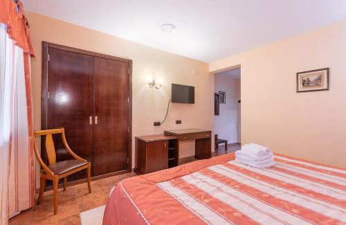 La Puebla de Valverde Hotel | Discover Hotel Puerta de Javalambre: Pet-Friendly Retreat