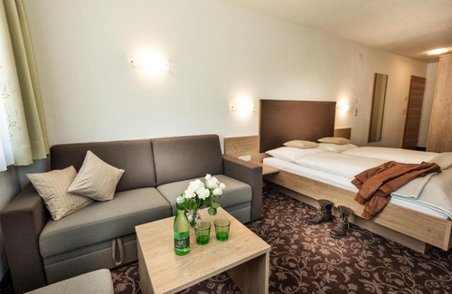 Ladis Hotel | Discover Hotel Puint: Pet-Friendly Oceanfront Retreat